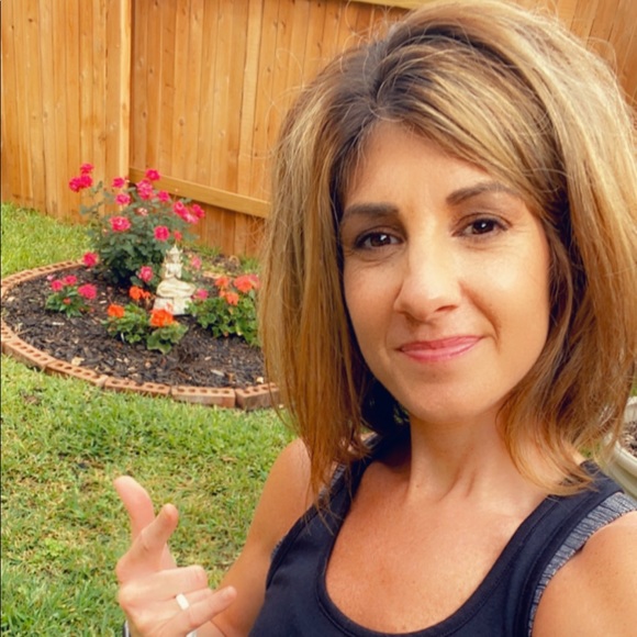 Meet your Posher, Erin - Picture 1 of 1